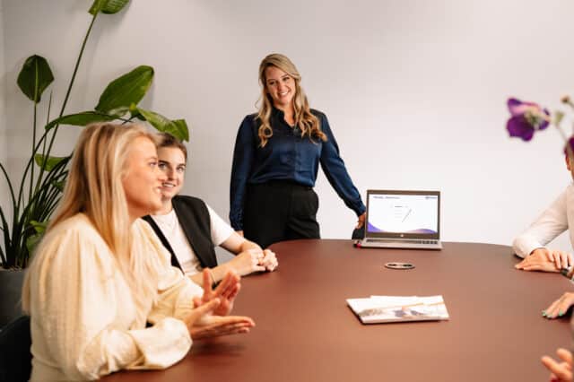 Vergadering over Stichting Time Design initiatieven