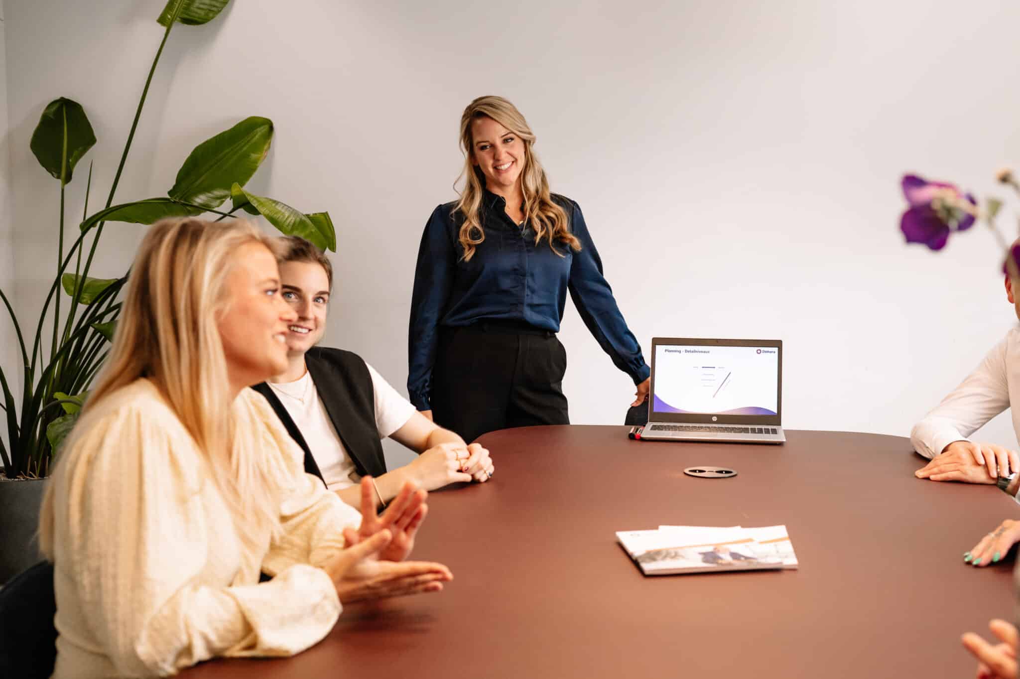 Vergadering over Stichting Time Design initiatieven